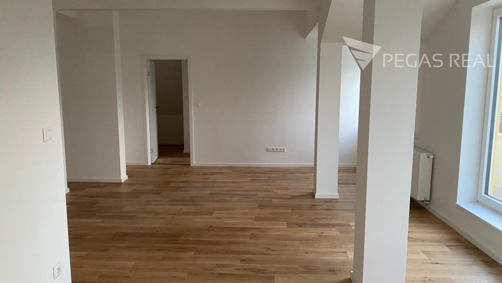 Nadštandardný 3-izbový byt na Jégeho ulici v BA - Ružinov.