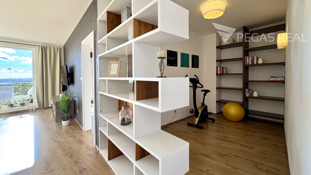 Priestranný 2,5i byt s unikátnym výhľadom z terasy - VIDEO