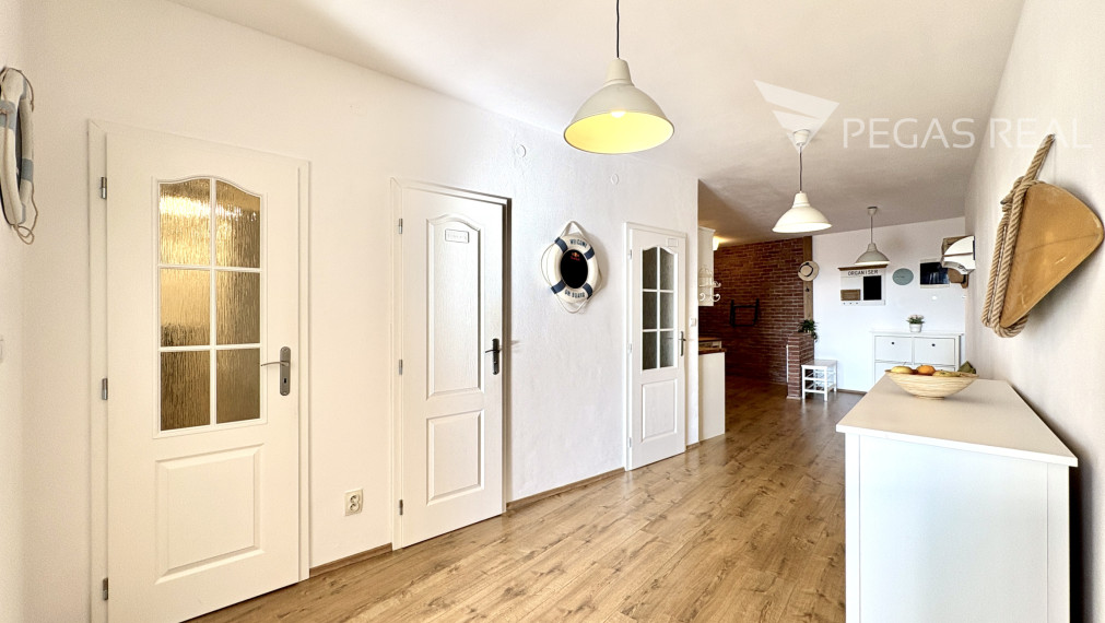 Priestranný 2,5i byt s unikátnym výhľadom z terasy - VIDEO