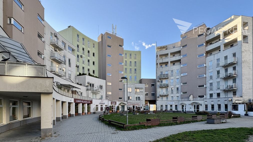 Priestranný 2,5i byt s unikátnym výhľadom z terasy - VIDEO