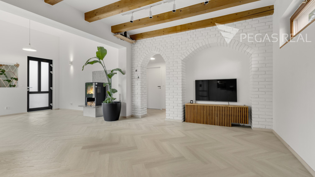 Krásny 4-izb.rodinný dom v obci Hegeyshalom, iba 20 min. od Auparku