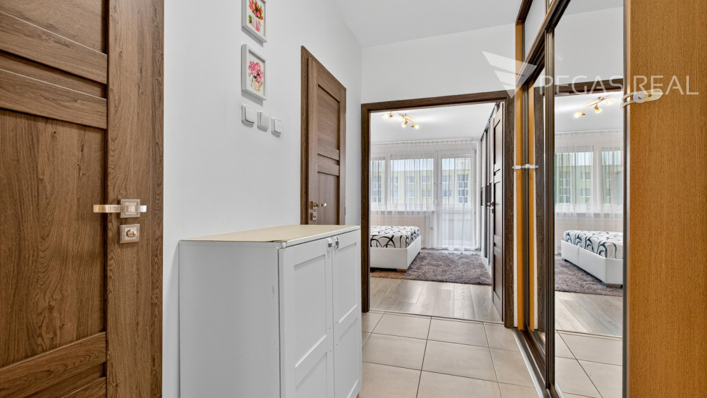 3-izbový byt s dvoma loggiami a pivnicou v Petržalke na Vígľašskej v Bratislave - VIDEO