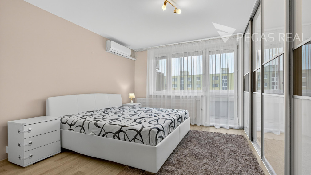 3-izbový byt s dvoma loggiami a pivnicou v Petržalke na Vígľašskej v Bratislave - VIDEO