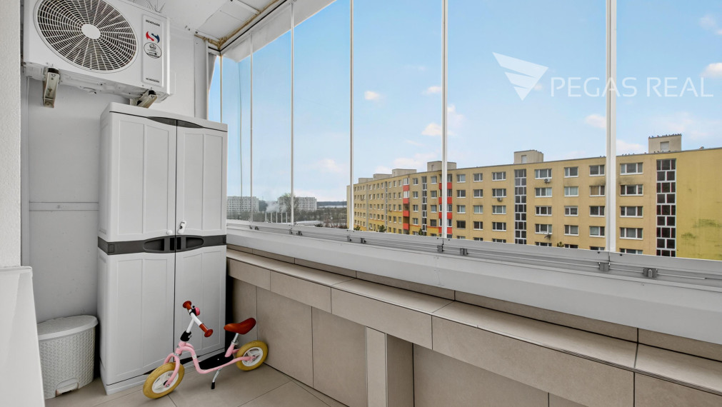 3-izbový byt s dvoma loggiami a pivnicou v Petržalke na Vígľašskej v Bratislave - VIDEO