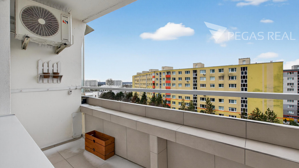 3-izbový byt s dvoma loggiami a pivnicou v Petržalke na Vígľašskej v Bratislave - VIDEO