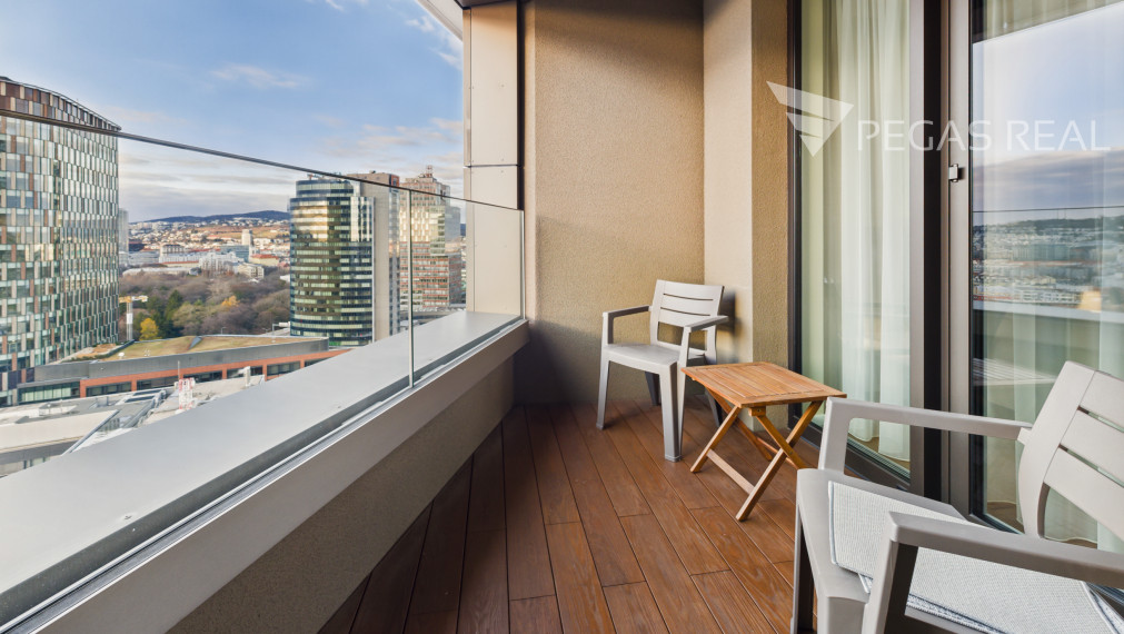 Štýlový 2-izbový byt (50 m²) s úžasným výhľadom na Bratislavský hrad v SKY PARKU