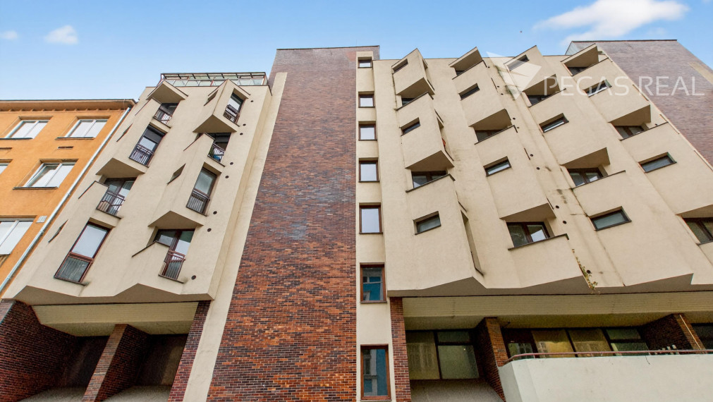 Veľký 2-izbový byt na Grosslingovej v centre mesta