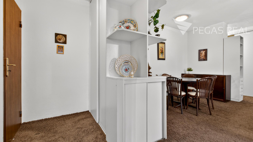 Veľký 2-izbový byt na Grosslingovej v centre mesta