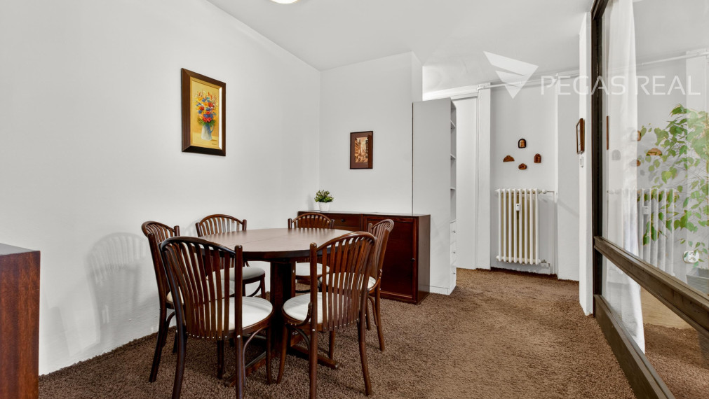 Veľký 2-izbový byt na Grosslingovej v centre mesta