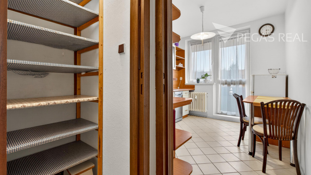 Veľký 2-izbový byt na Grosslingovej v centre mesta