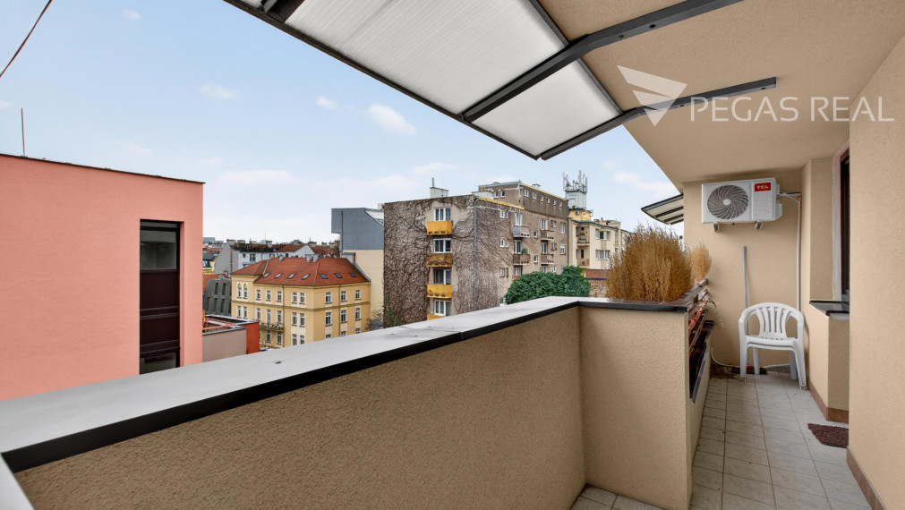 Veľký 2-izbový byt na Grosslingovej v centre mesta