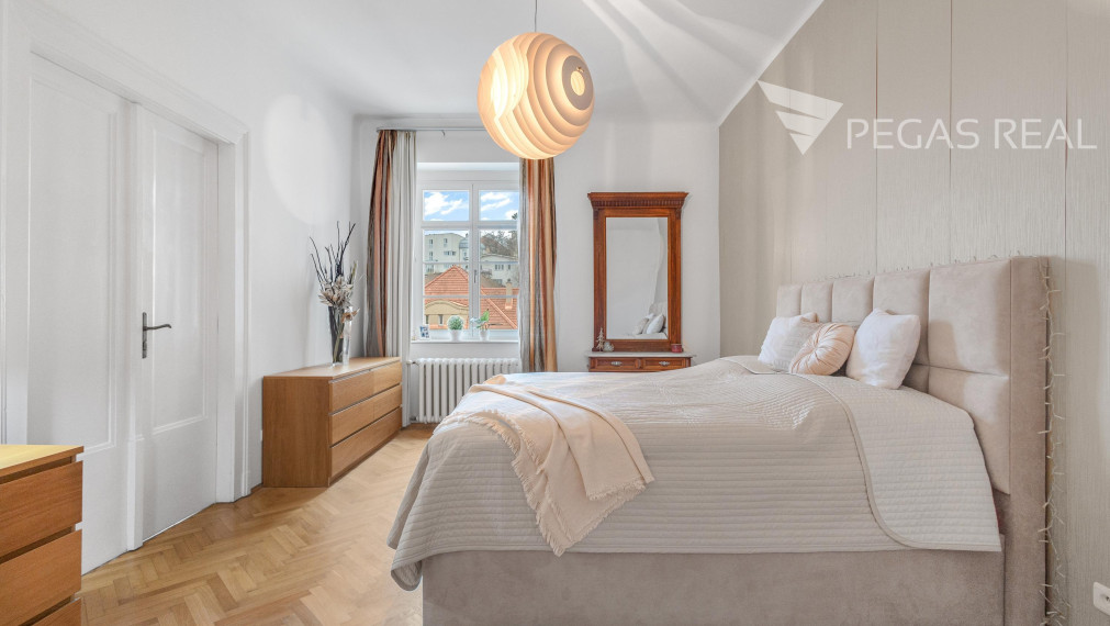 Luxusný 4 izb. staromestský byt na Holubyho ulici