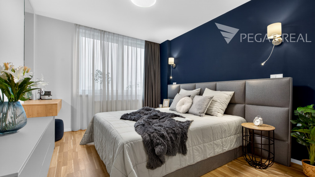 Prémiový veľkometrážny kompletne zariadený 3i byt s balkónom v Ružinove