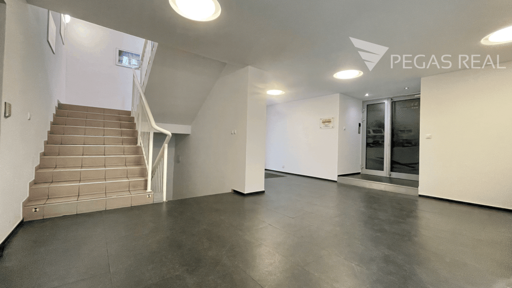 Kancelárske priestory v centre Bratislavy na Mýtnej  – 211m2 kancelárske priestory + 62m2 terasa