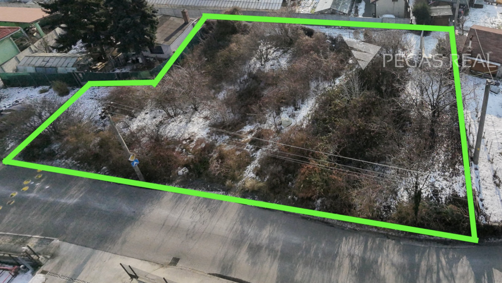 Pozemok v Ružinove s projektom na 6 bytových jednotiek