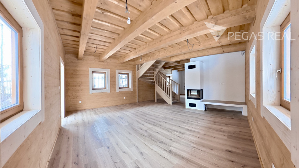 Unikátny rekreačný zrub v krásnej lokalite – Stará Bystrica (Žilinský kraj) - VIDEO