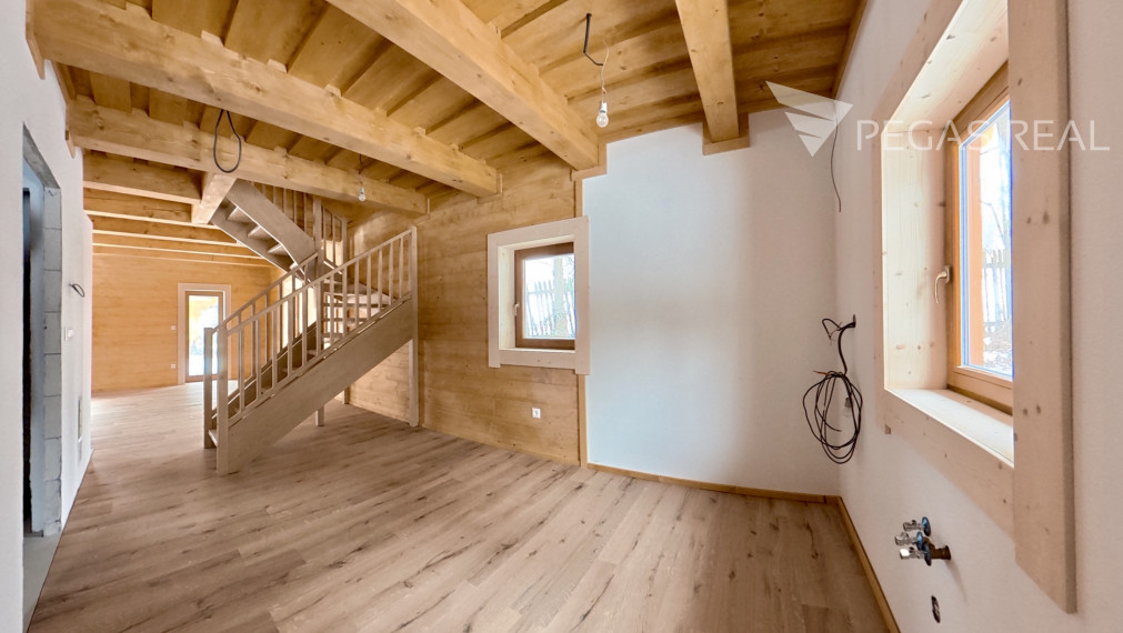 Unikátny rekreačný zrub v krásnej lokalite – Stará Bystrica (Žilinský kraj) - VIDEO