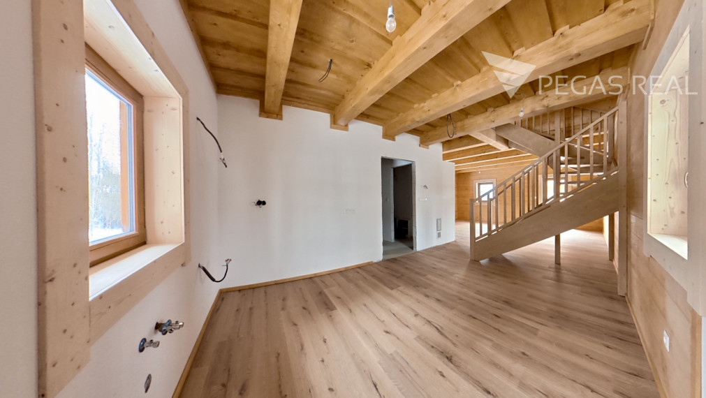 Unikátny rekreačný zrub v krásnej lokalite – Stará Bystrica (Žilinský kraj) - VIDEO