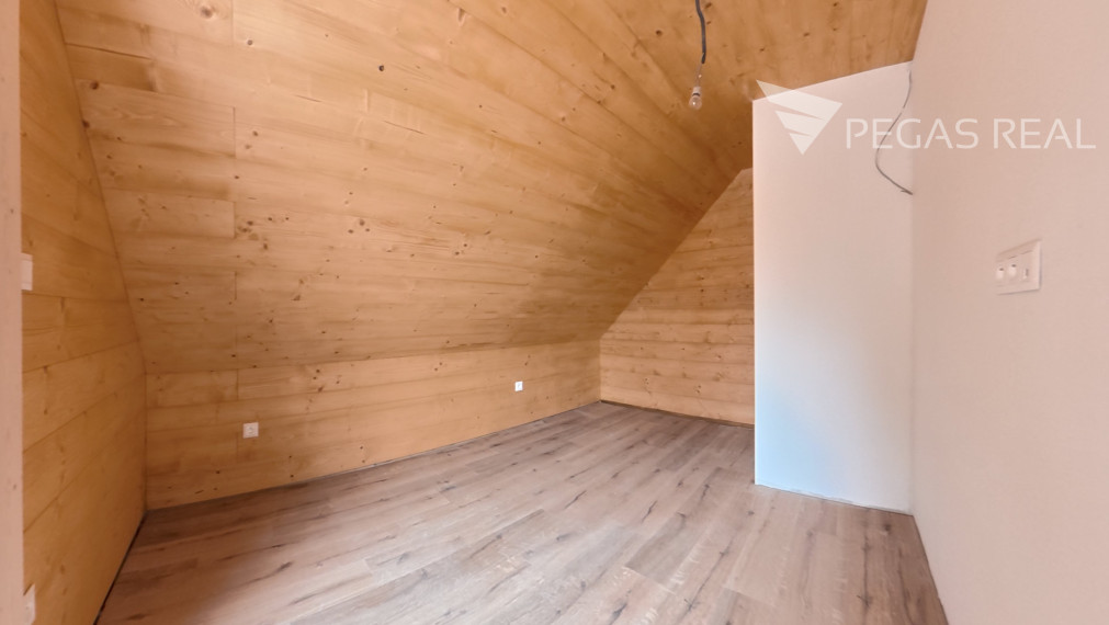 Unikátny rekreačný zrub v krásnej lokalite – Stará Bystrica (Žilinský kraj) - VIDEO