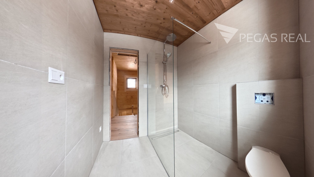 Unikátny rekreačný zrub v krásnej lokalite – Stará Bystrica (Žilinský kraj) - VIDEO