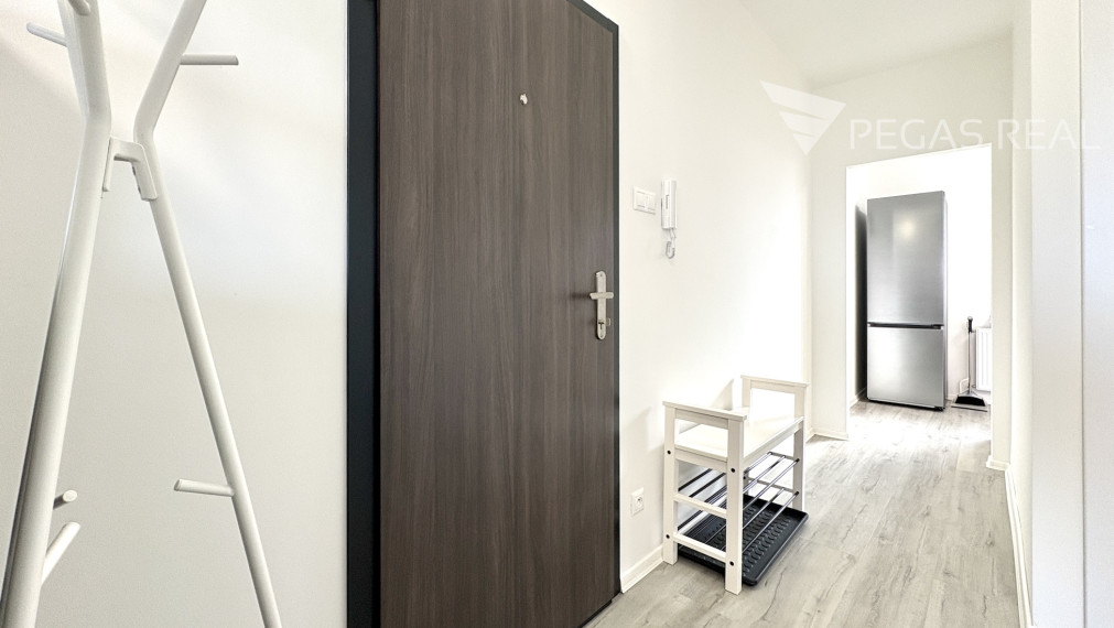 Veľký novozrekonštruovaný a kompletne zariadený 2i byt na ul. Studenohorská s možnosťou TP