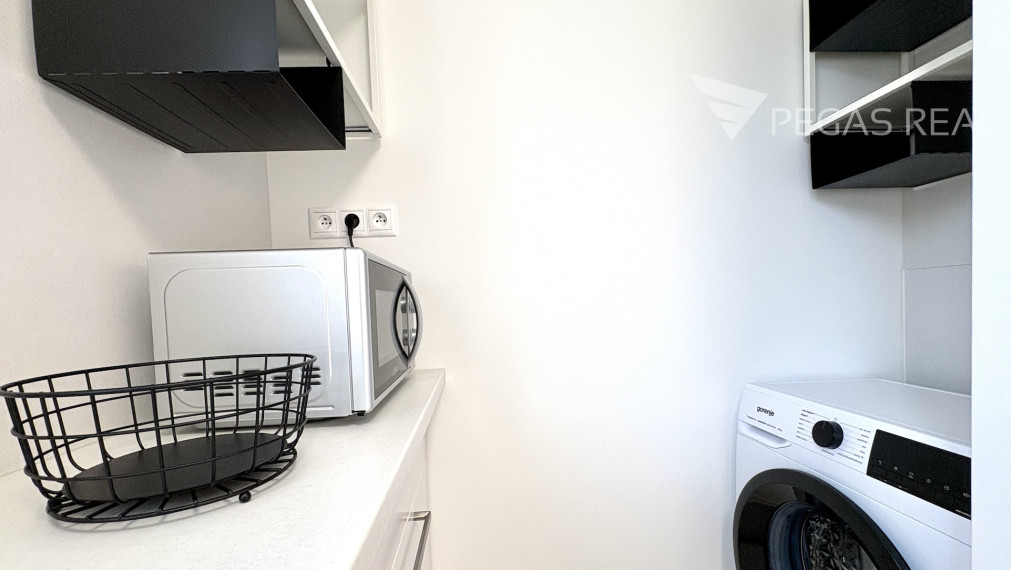 Veľký novozrekonštruovaný a kompletne zariadený 2i byt na ul. Studenohorská s možnosťou TP