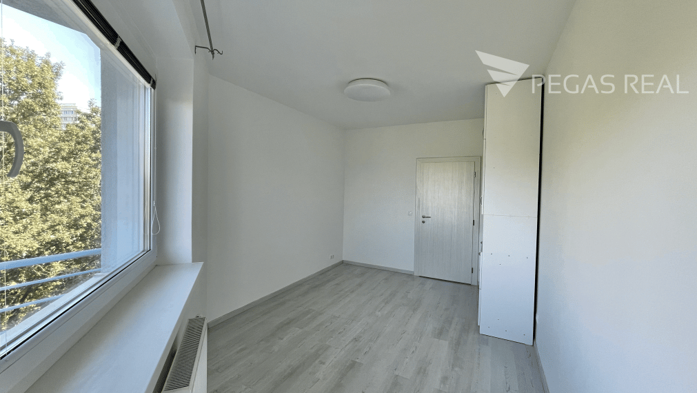 Priestranný 4 izbový byt na Opavskej ulici s parkovacím státim v garáži