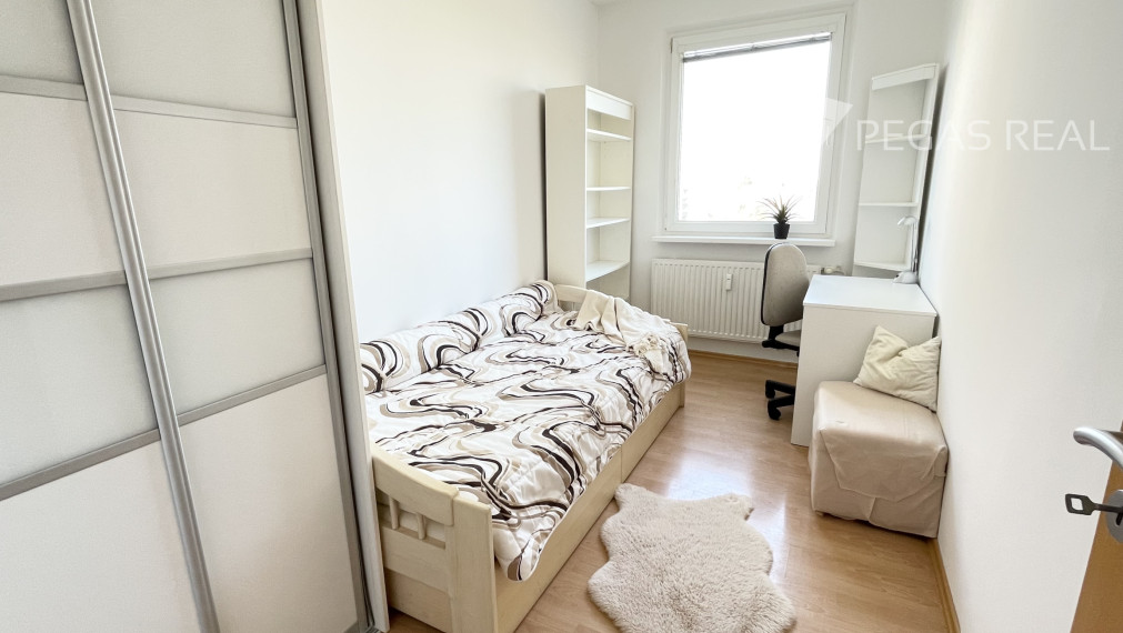 Prenájom 3-izbového bytu s balkónom – Koprivnická ulica, Bratislava – Dúbravka