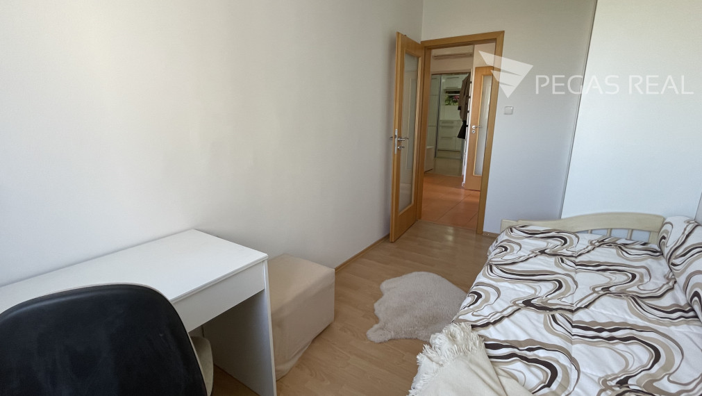 Prenájom 3-izbového bytu s balkónom – Koprivnická ulica, Bratislava – Dúbravka