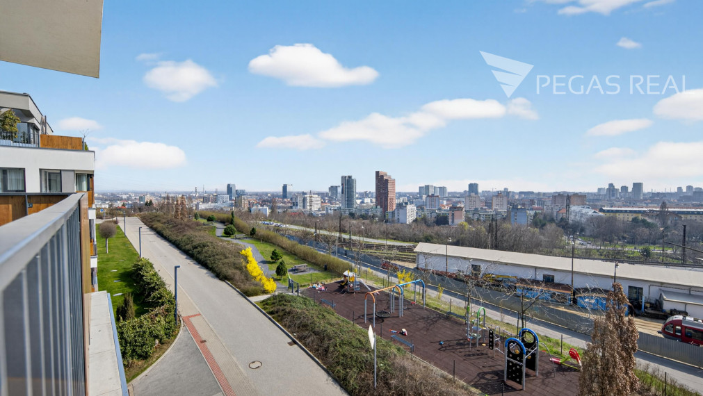 Luxusný 4 izbový byt na Kolibe - Pod Vtáčnikom