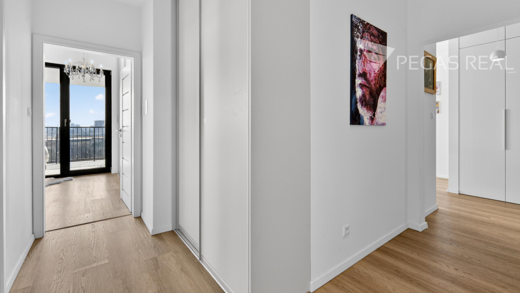 Luxusný 4 izbový byt na Kolibe - Pod Vtáčnikom