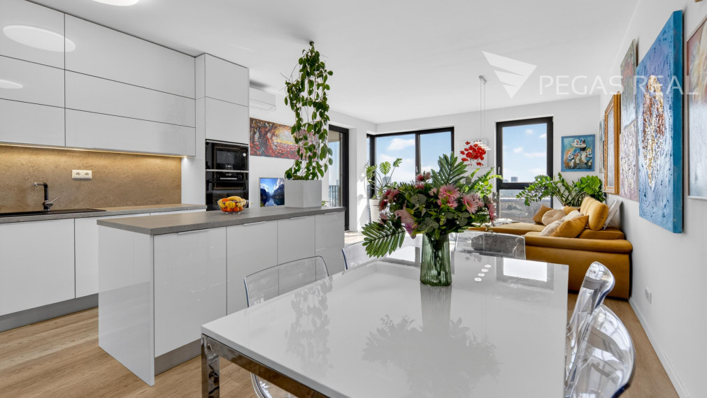 Luxusný 4 izbový byt na Kolibe - Pod Vtáčnikom