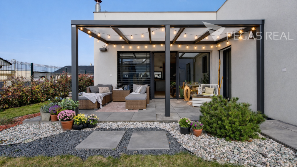 NA PREDAJ | Moderný 4-izbový bungalov – Miloslavov / Alžbetin dvor