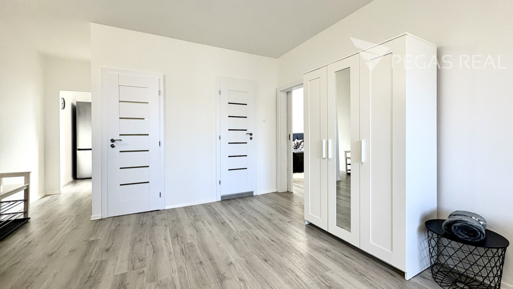 Veľký novozrekonštruovaný a kompletne zariadený 2i byt na ul. Studenohorská s možnosťou TP