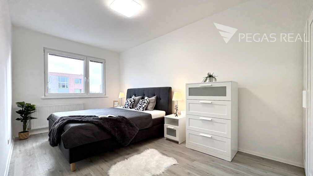 Veľký novozrekonštruovaný a kompletne zariadený 2i byt na ul. Studenohorská s možnosťou TP