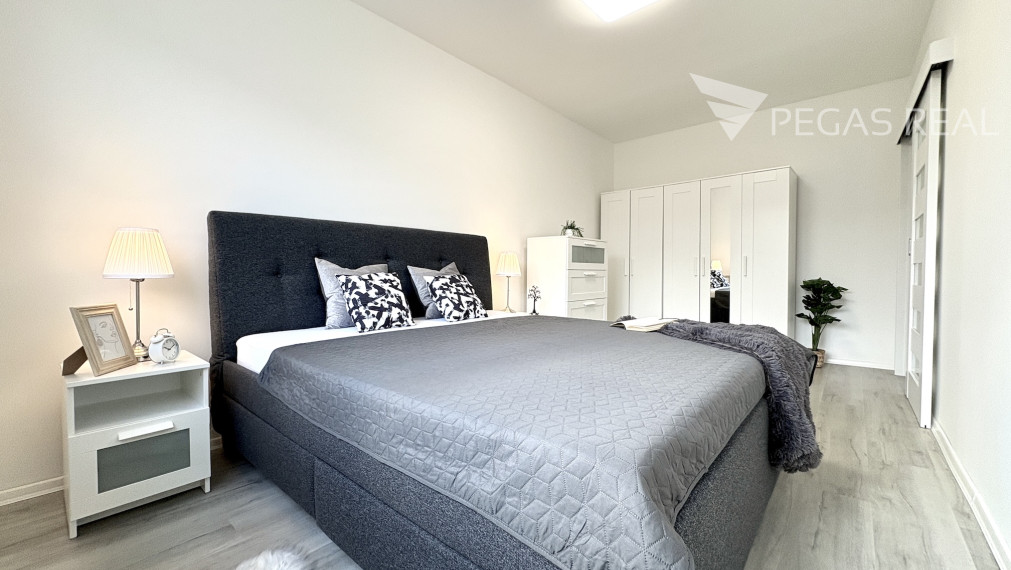 Veľký novozrekonštruovaný a kompletne zariadený 2i byt na ul. Studenohorská s možnosťou TP