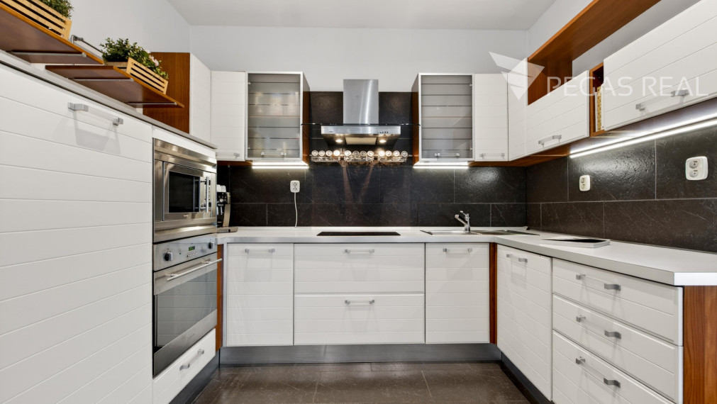 4-izbový byt so záhradou a veľkou terasou v rodinnom dome v Ivanke pri Dunaji - VIDEO