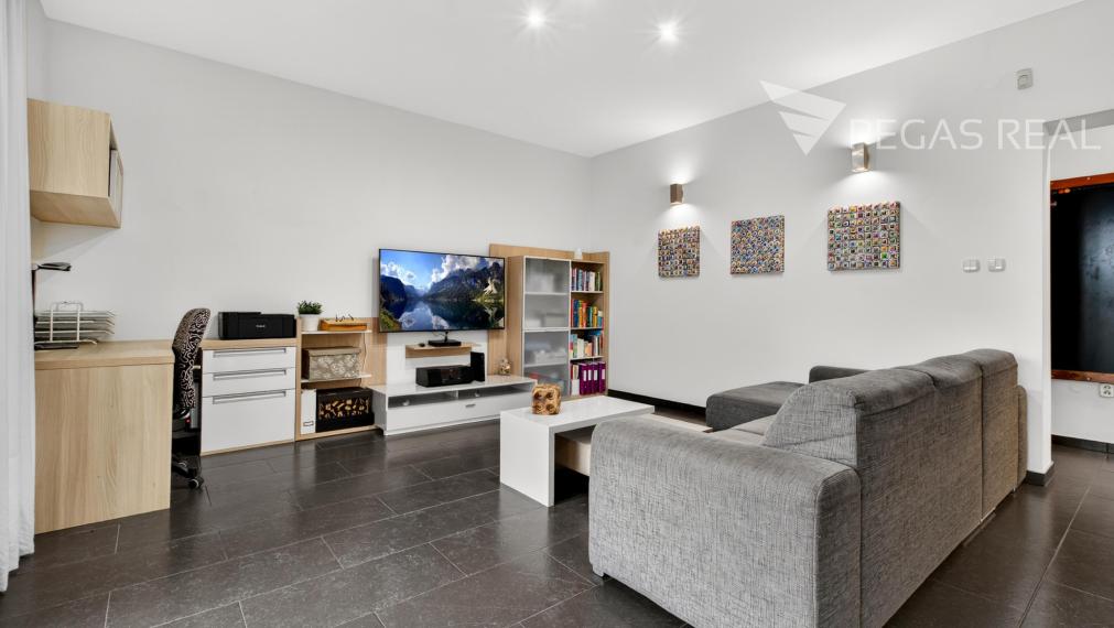 4-izbový byt so záhradou a veľkou terasou v rodinnom dome v Ivanke pri Dunaji - VIDEO