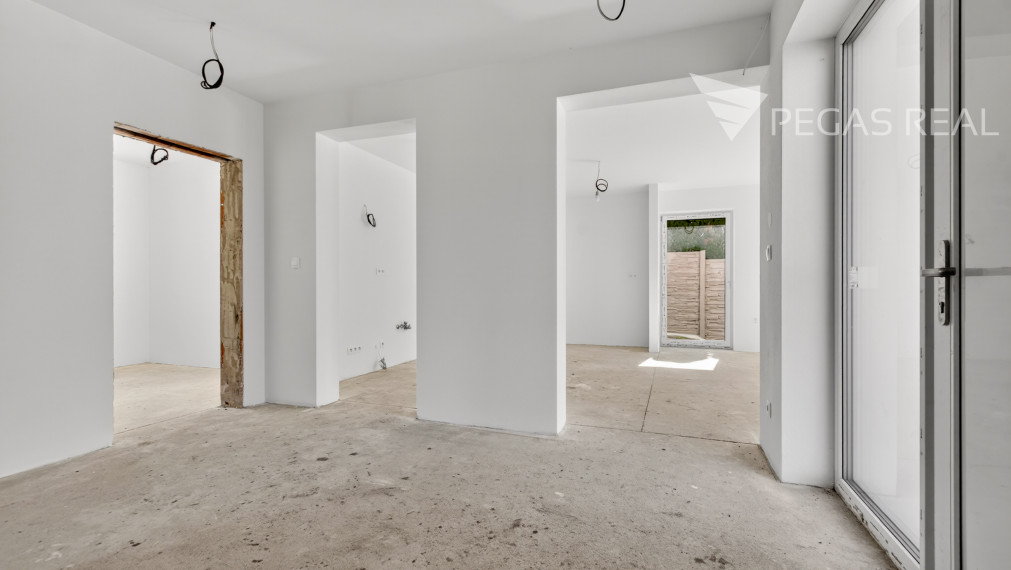 Moderný 3-izbový dom v kľudnej ulici – Veľké Úľany | novostavba s potenciálom dotvoriť si dom podľa seba