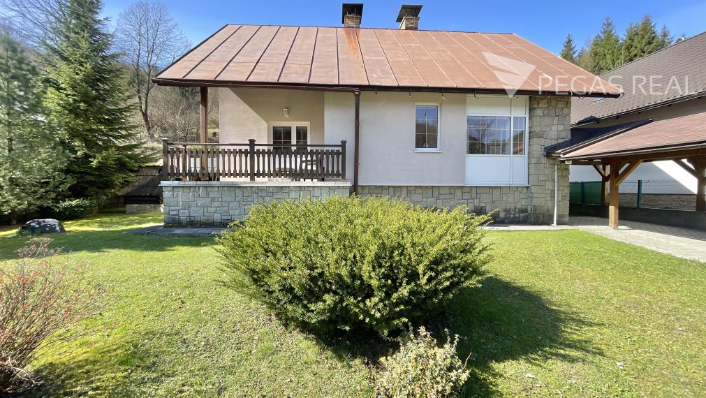 SUPER CENA - Rodinný dom v krásnom prostredí v Terchovej - VIDEO