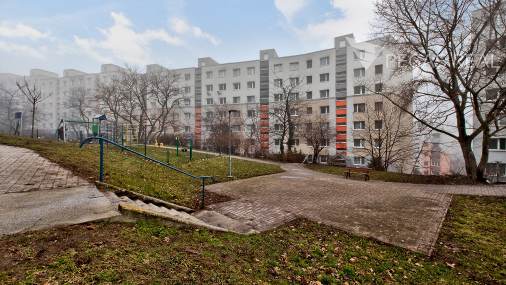 3-izbový byt s výbornou dispozíciou, Karlova Ves – Dlhé diely, Hlaváčikova ulica