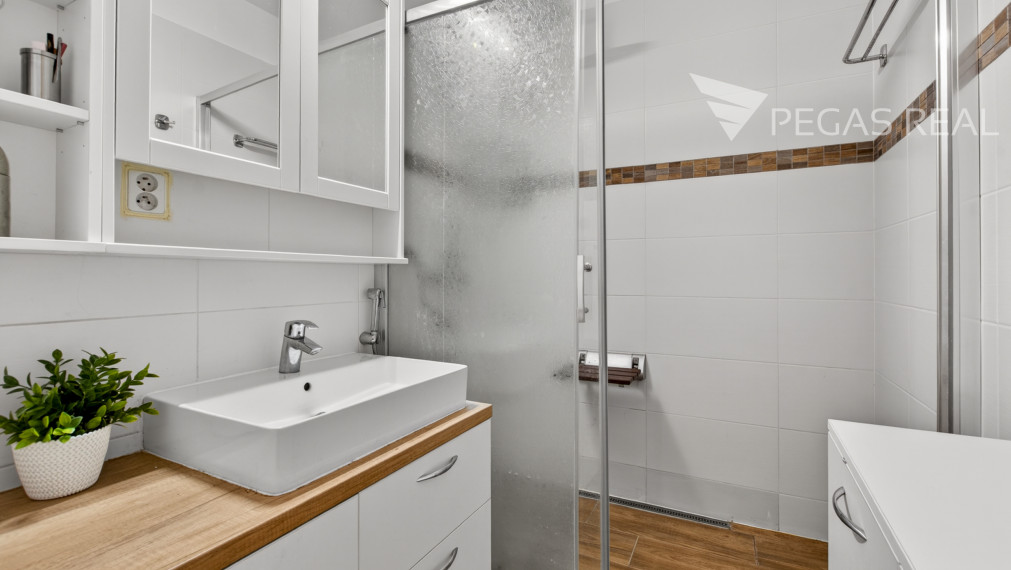 3-izbový byt s výbornou dispozíciou, Karlova Ves – Dlhé diely, Hlaváčikova ulica