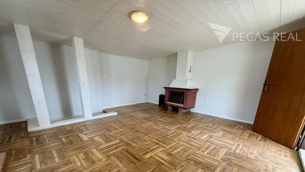 Celoročne obyvateľná chata pri jazere- Sekule