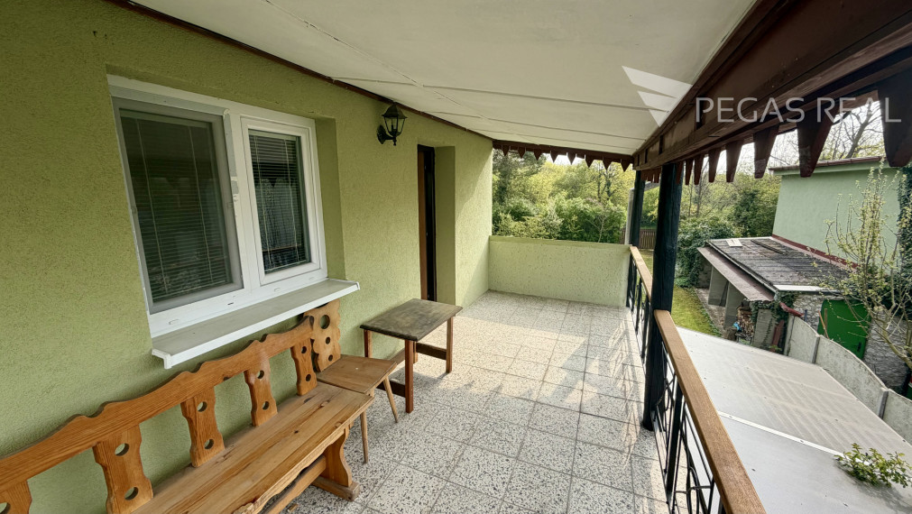 Celoročne obyvateľná chata pri jazere- Sekule