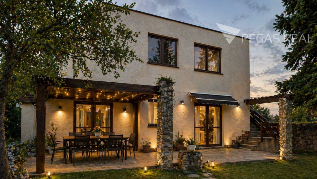 KOLIBA – HLAVNÁ ULICA | Rodinný dom s 2 bytmi, na pozemku 553 m² s krásnymi výhľadmi na BA | investícia / prestavba / nový projekt