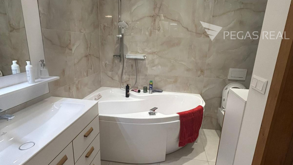 4 izbový rodinný dom v Chorvatskom Grobe - časť Čierna voda