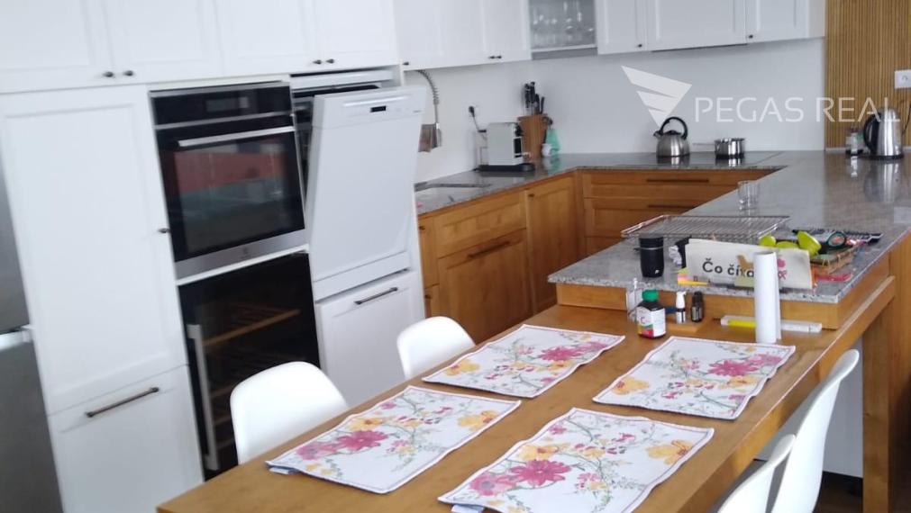 4 izbový rodinný dom v Chorvatskom Grobe - časť Čierna voda