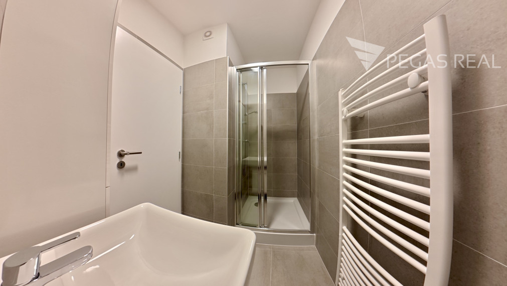 Pekný 3-izbový byt v modernej novostavbe na Ľadovej  ulici – Bratislava I - VIDEO