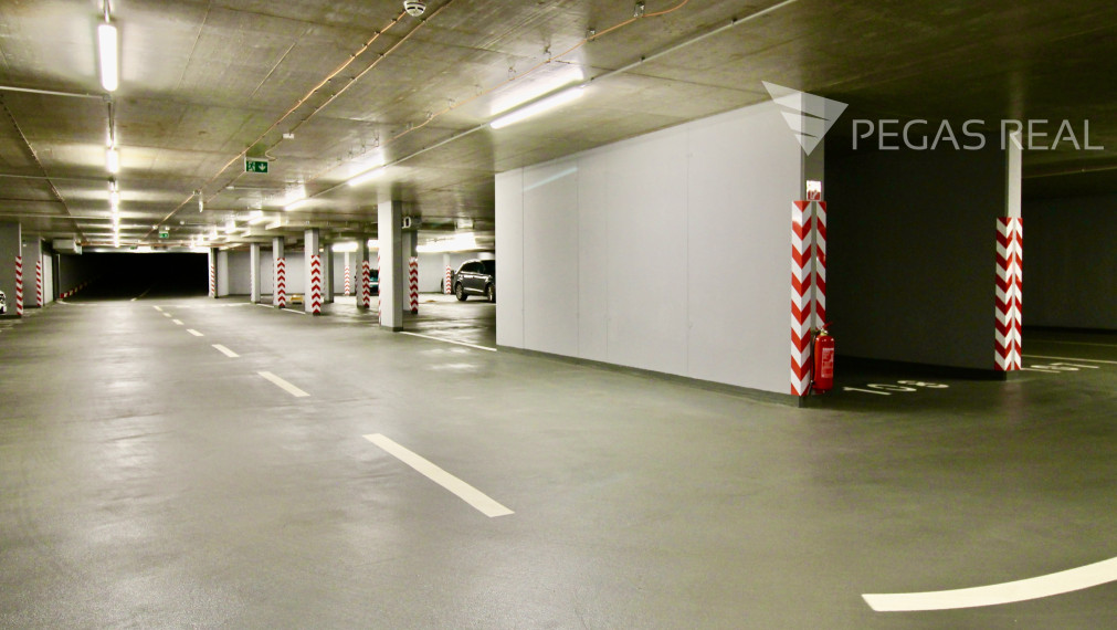 Parkovacie miesto v centre Starého mesta, Bratislava