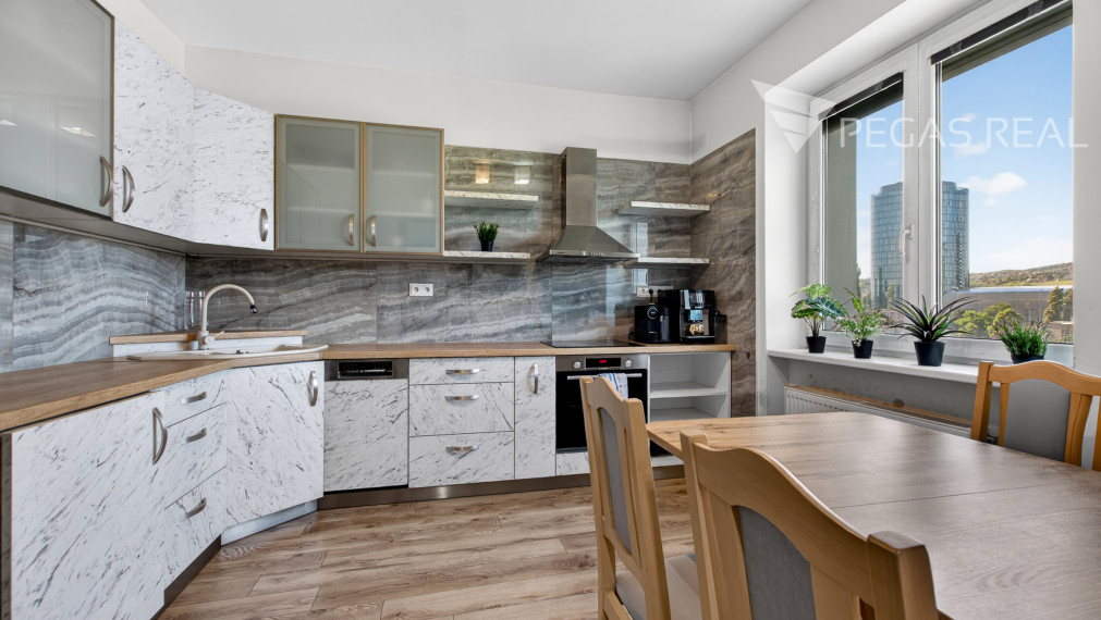 Kompletne zrekonštruovaný 2-izbový byt s balkónom | Trnavská cesta – Ružinov